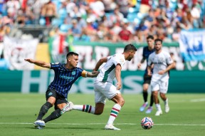 中欧娱乐入口 -马赛迎亚冠关键赛，冲刺阶段防线松动，震撼外界，阵容厚度经受考验 